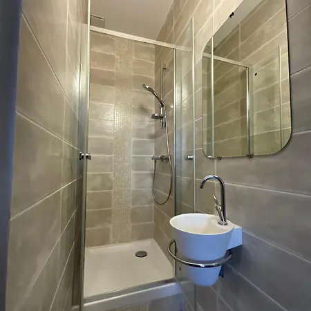 Le Clos Saint Michel קרקסון